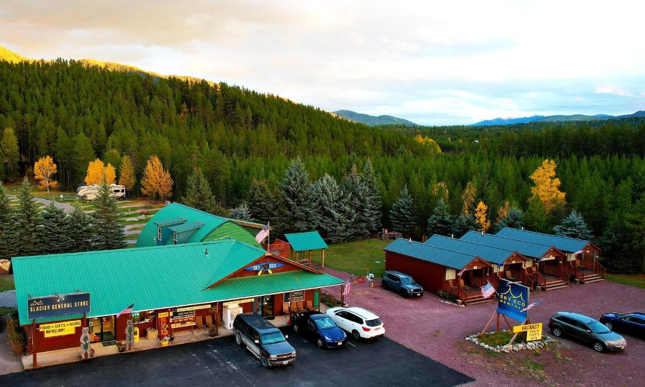 Sky Eco - Glacier General Store&Cabins Coram Exterior foto
