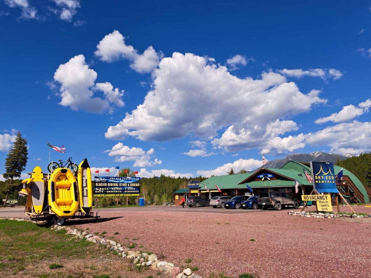 Sky Eco - Glacier General Store&Cabins Coram Exterior foto